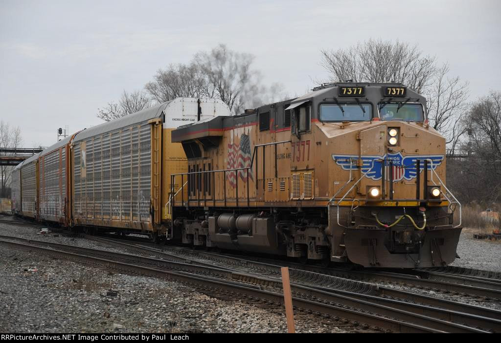 Vehicle train rolls west